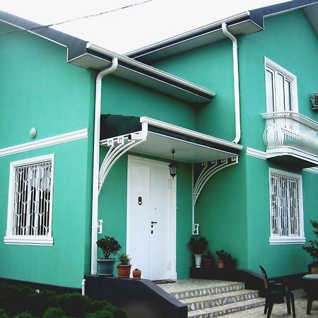 Guest House Green House Zugdidi Ngoại thất bức ảnh