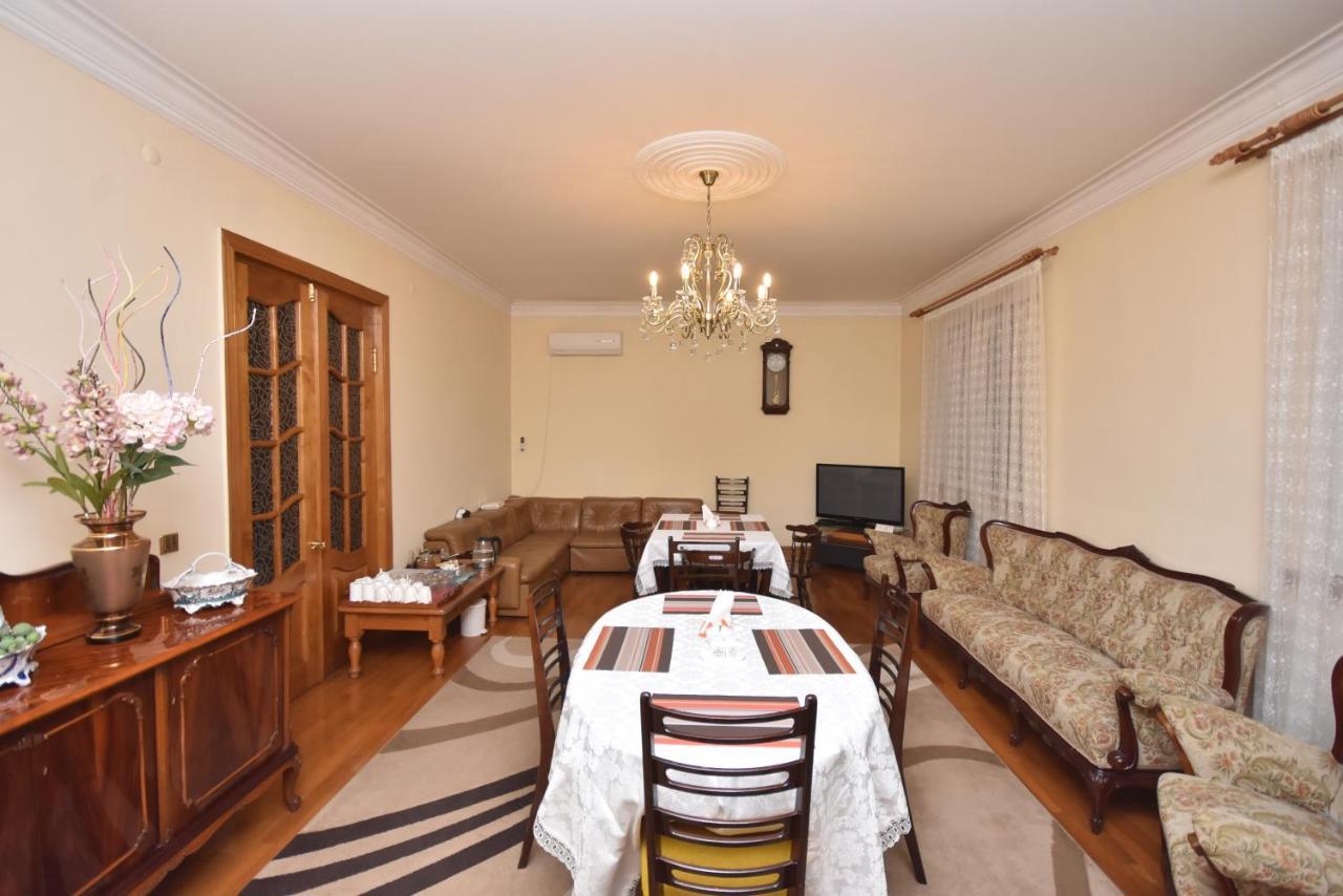 Guest House Green House Zugdidi Ngoại thất bức ảnh